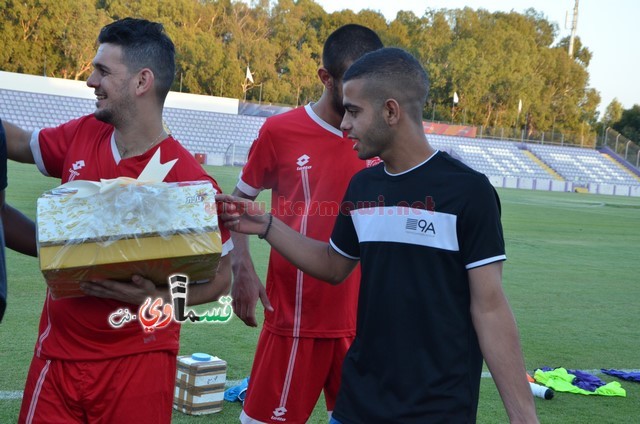  فيديو: إدارة الوحدة تحتفل واللاعبين بعيد الأضحى .. ويؤكدون  الان جاء وقت العمل والعطاء على ارض المسطح الأخضر 